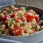 Bulgursalat mit Granatapfelkernen Zubereitung