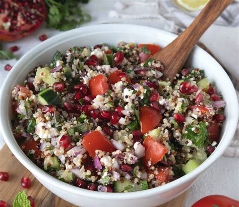 Quinoa-Salat mit Avocado und Feta Zubereitung